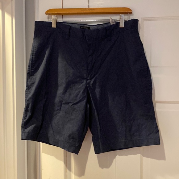 Banana Republic flat front shorts - 34w - Picture 1 of 3